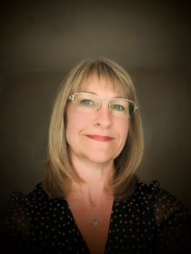 Naomi Powell headshot